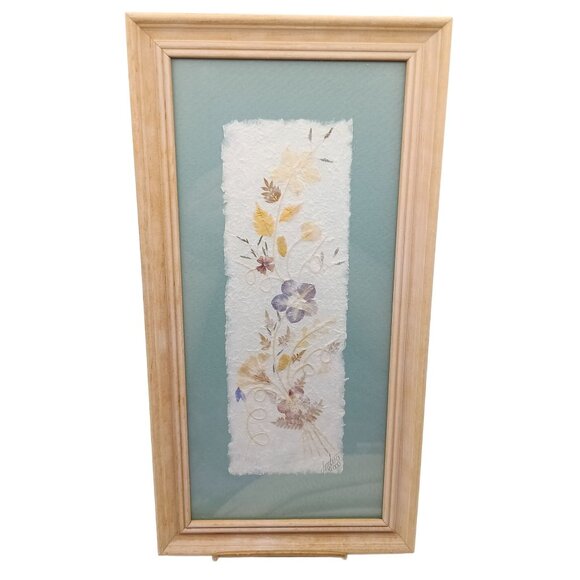 Vintage 2000 Signed Pressed Flower Art In Wooden Frame - Picture 1 of 4